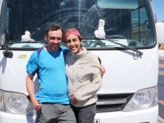 San Pedro Salar de Atacama Busfahrer und Begleiterin