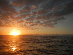 letzter Sonnenuntergang dieser Reise auf See am 9. 3.